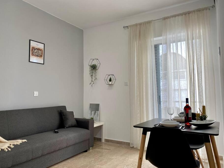 Modern & Cozy Apartment In The Heart Of Kos '9' Cidade de Kos Exterior foto